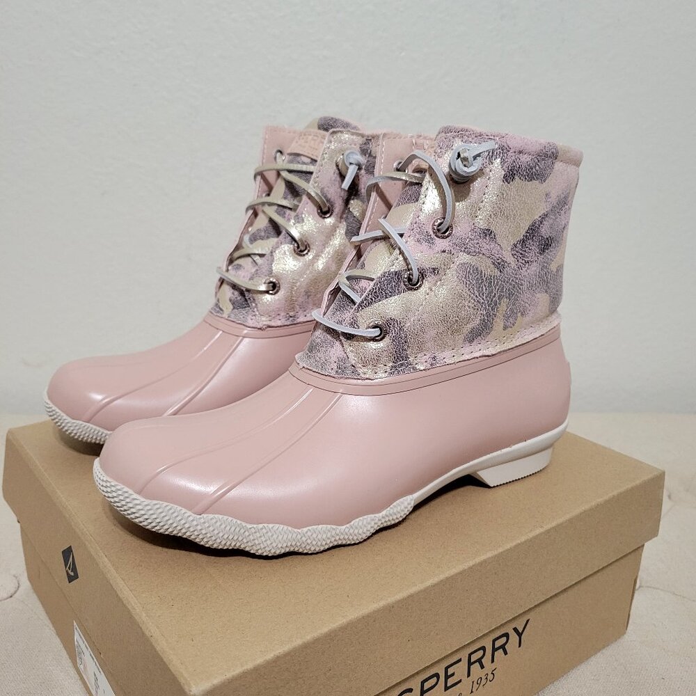 New Sperry Saltwater Duck Boots Metallic Camo Pink Blush Size 7